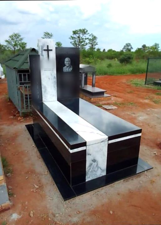 Two-tone full memorial